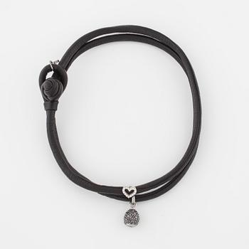 OLE LYNGGAARD, a "Sweet Drops" charm bracelet design Charlotte Lynggaard.