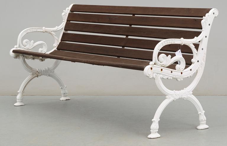 PARKBÄNK, gjuten aluminium, trä, Byarum, 1900-talets andra hälft.