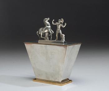 A Oscar Antonsson pewter and brass box with cover , Ystad Tenn 1931.