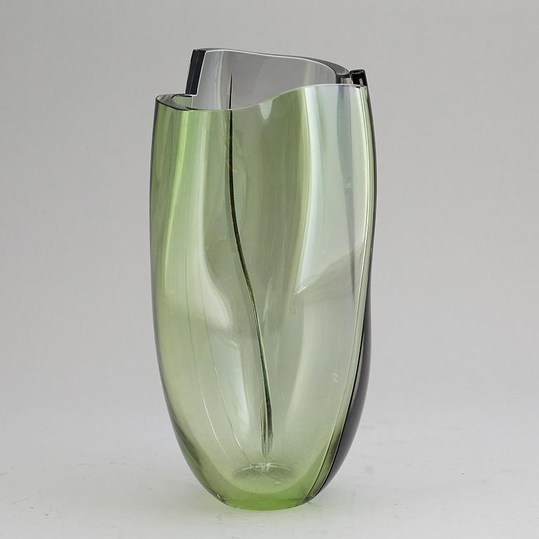 A Gunnar Cyrén vase, Orrefors, Sweden.