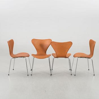 ARNE JACOBSEN, 6 st stolar, "Sjuan", Fritz Hansen.