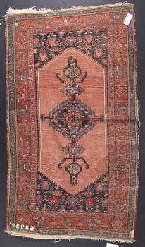 MATTA, orientalisk. Ca 180 x 107.