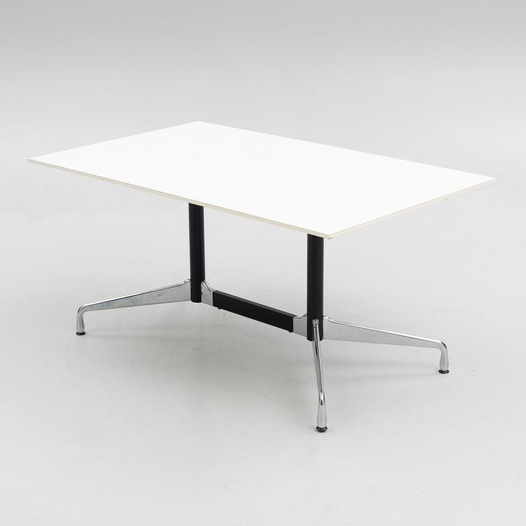 Charles & Ray Eames, table "Segmented table" Vitra.