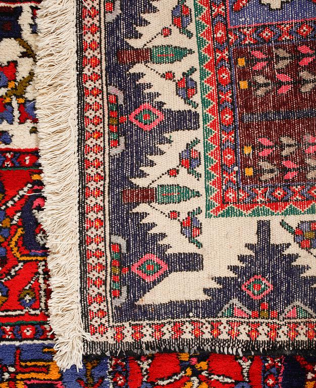 MATTA, Bachtiari, sent 1900-tal, 280x210 cm.
