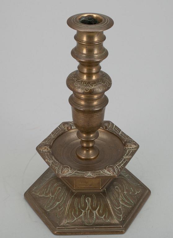 LJUSSTAKE, brons, nybarock, kring sekelskiftet 1800/1900.