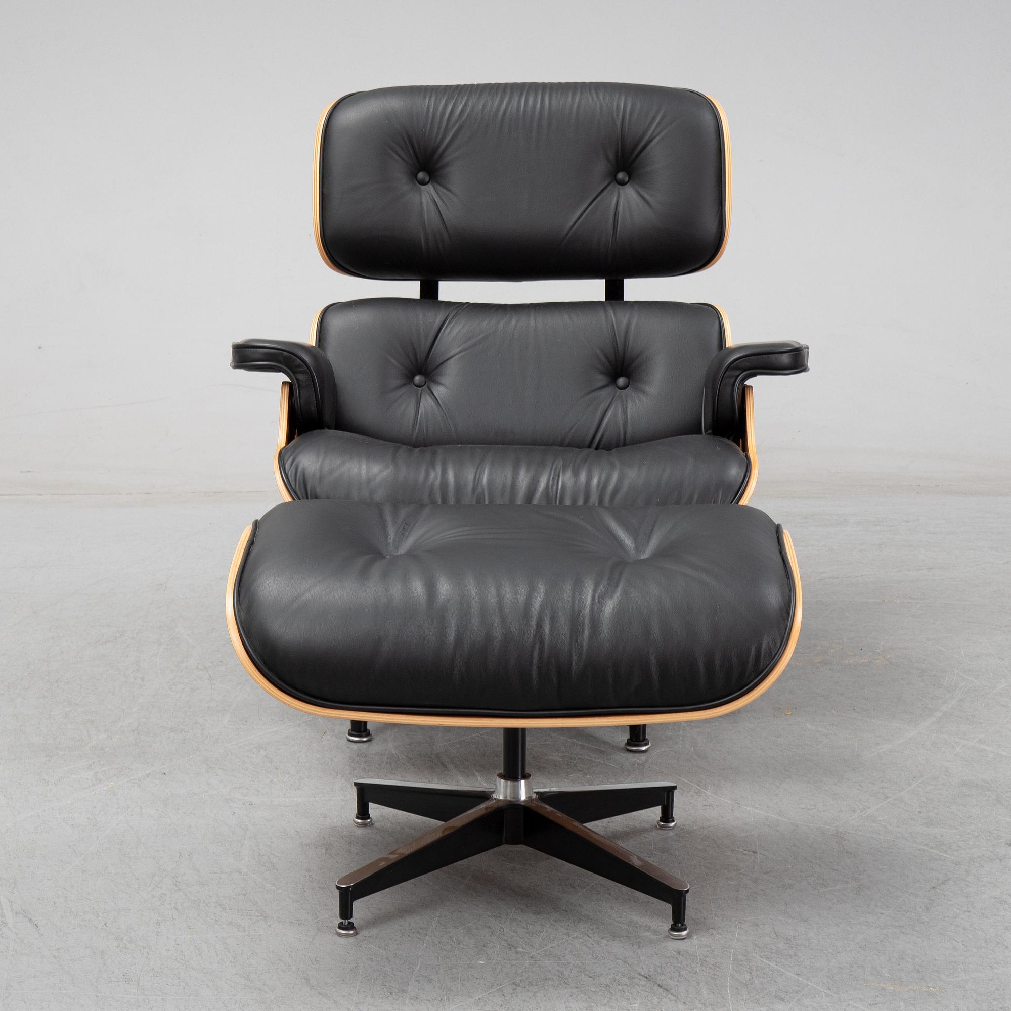 Charles and Ray Eames, fåtölj med fotpall, "Lounge Chair", Herman Miller, 2016.