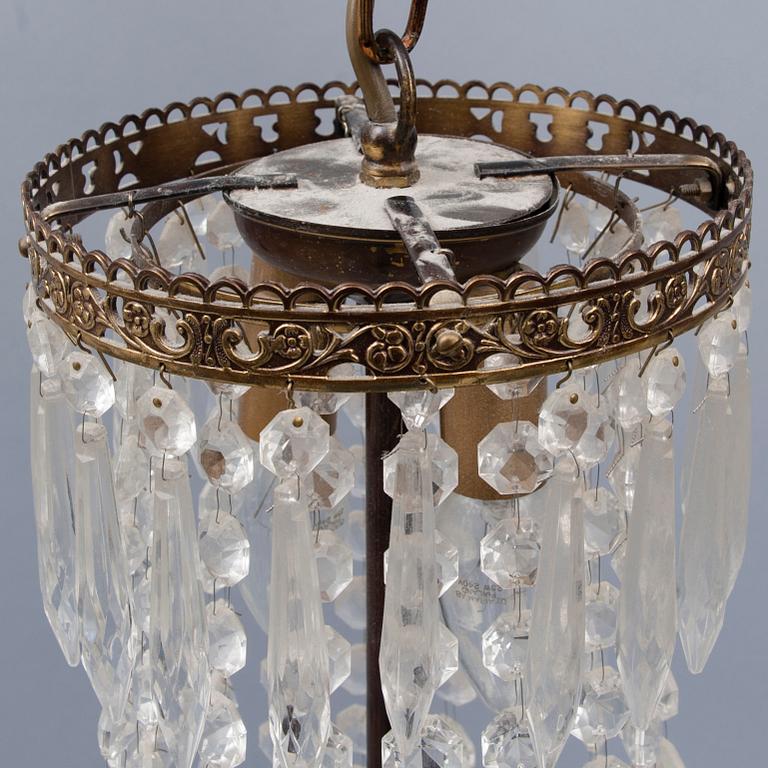 TAKKRONA, 1900-talets senare hälft. Höjd 90 cm.