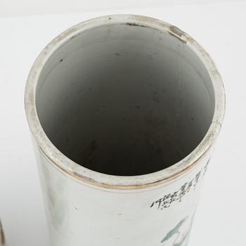 A Chinese porcelain hat stand and a brush pot, 20th Century.