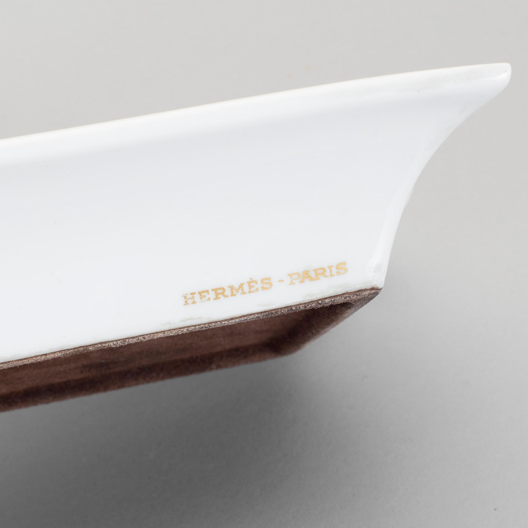 HERMÈS, askfat, porslin.