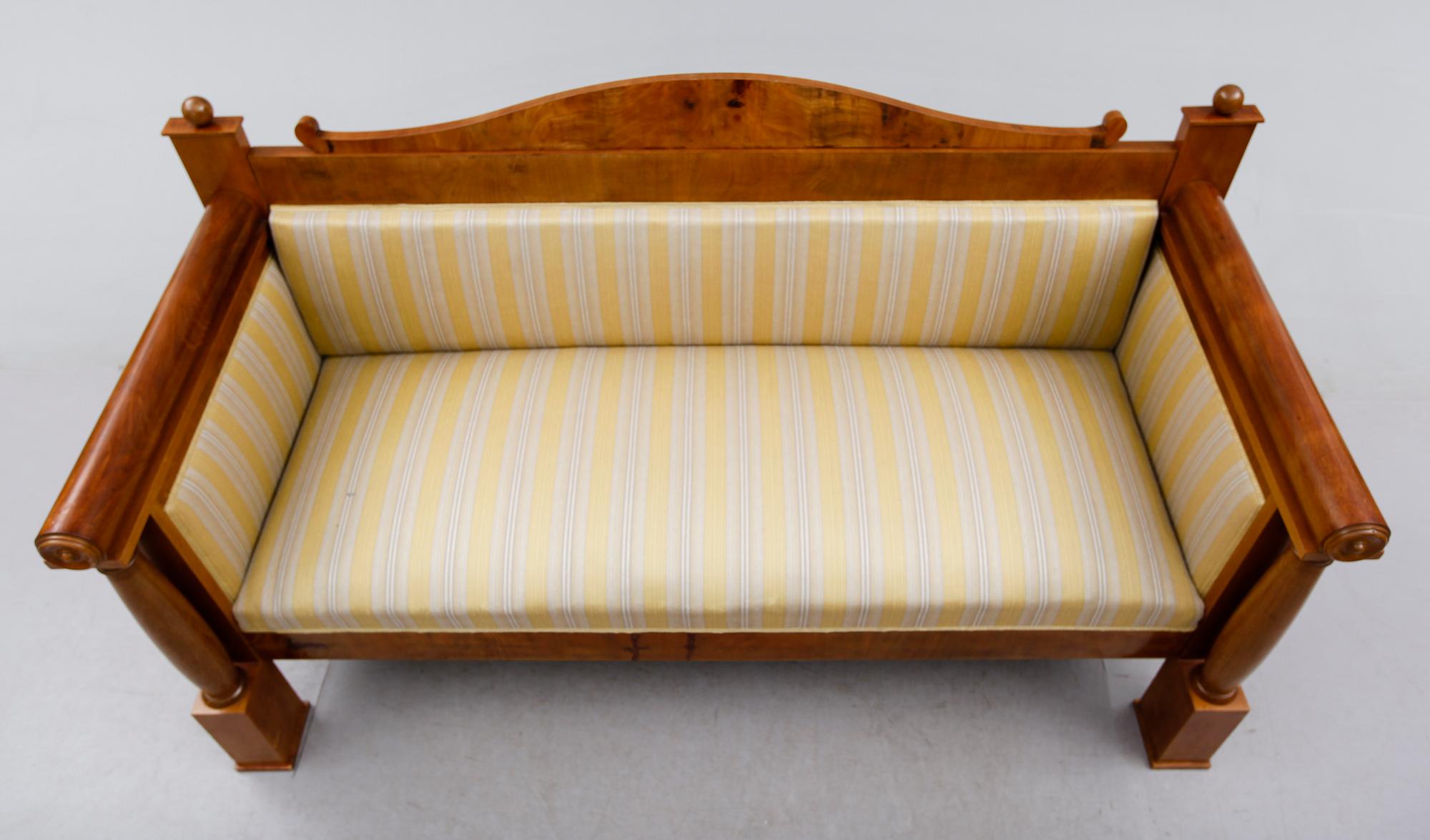 SOFFA, Karl Johanstil, 1800-talets andra hälft.