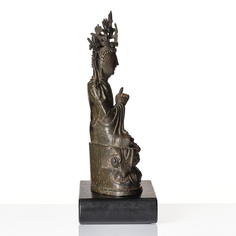 Guanyin, brons. Mingdynastin (1368-1644).