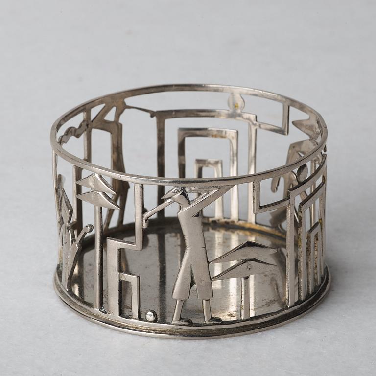 Werkstätte Hagenauer, a white metal coaster, Vienna.
