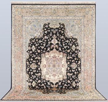 Matta, Täbris, part silk, s.k. 70 Radj, ca 350 x 250 cm.