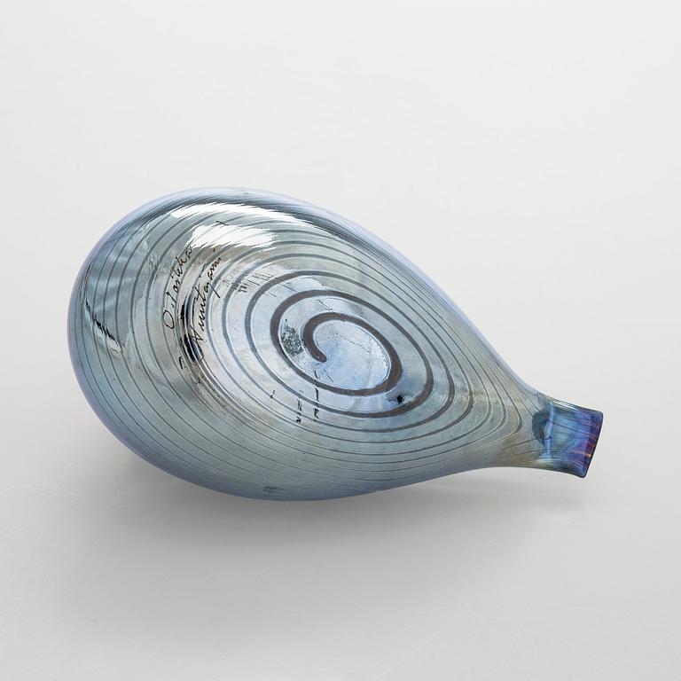 Oiva Toikka, Glass bird, signed O. Toikka Nuutajärvi.