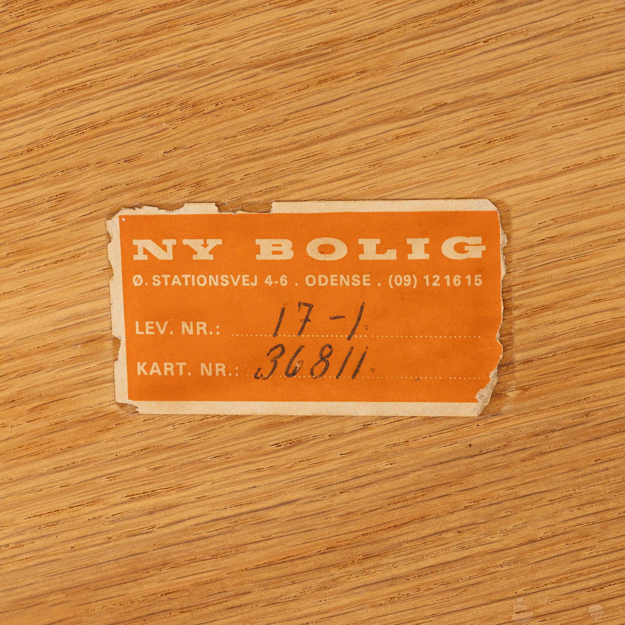 Hans J. Wegner, Dining table, CH337, Andreas Tuck, Denmark, second half of the 20th century.