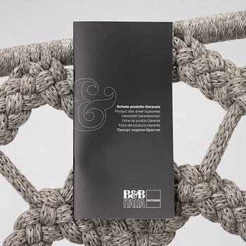 Monica Armani, six outdoor 'Flair O' ' B&B Italia.