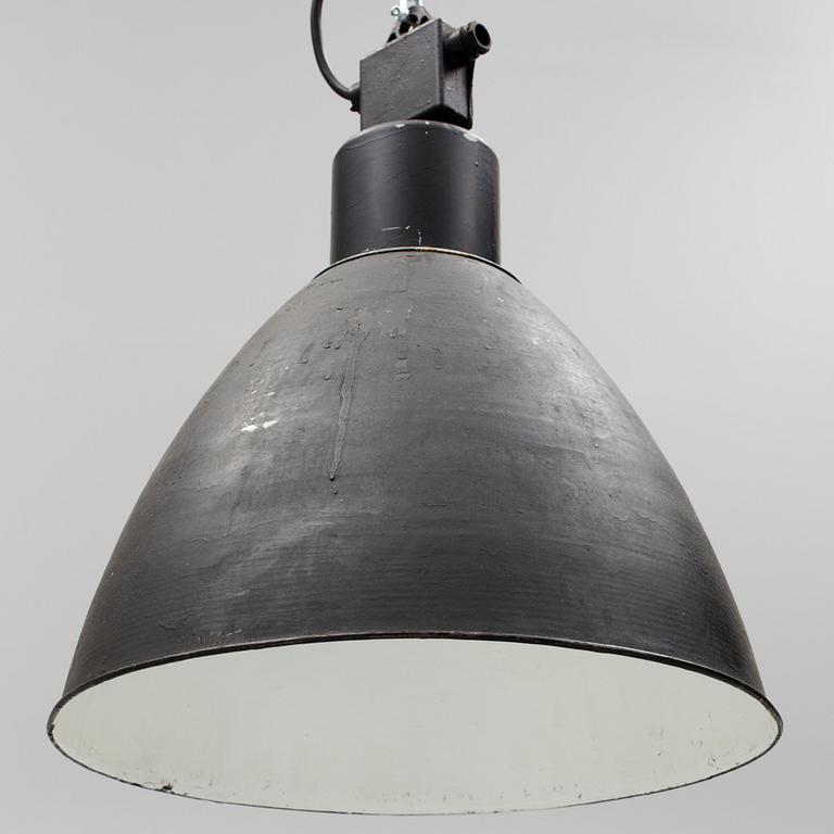 TAKLAMPA, industri, 1900-tal.