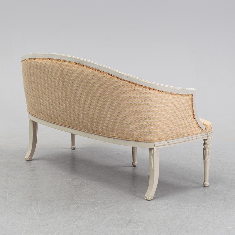 Salongsmöbel, två fåtöljer samt soffa, gustaviansk stil, 1900-talets början.