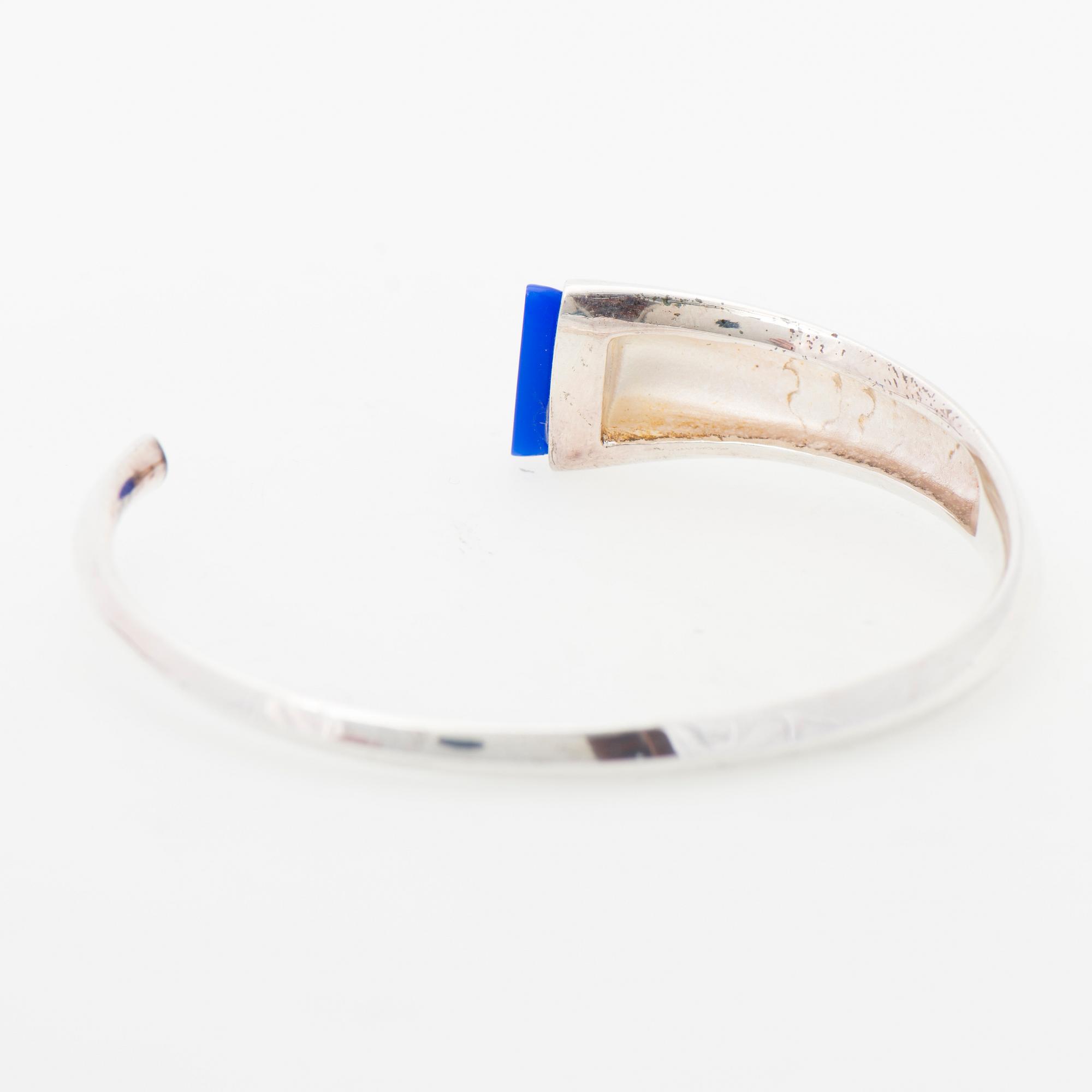 AN ULLA POROPUDAS JEWELLERY SET, silver, acrylic. Lapponia 1988.