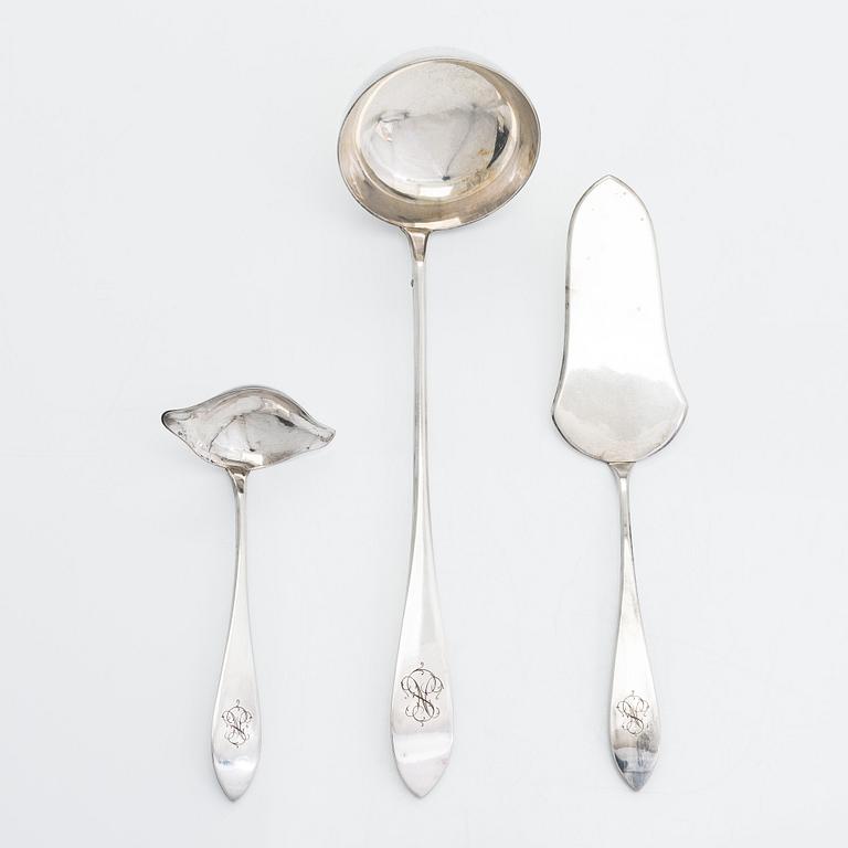 Serveringsbestick, 3 st, och supkopp, silver, Warszawa, Polen 1931-63 och 1920-31.