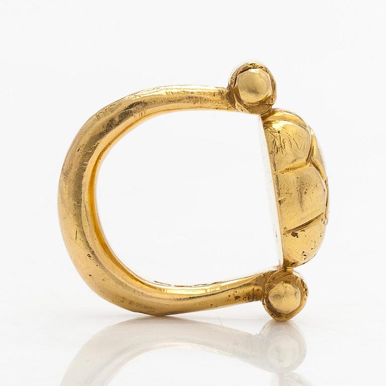 Jaana Lehtinen, sormus, 18K kultaa, A. Tillander, Helsinki 1994.