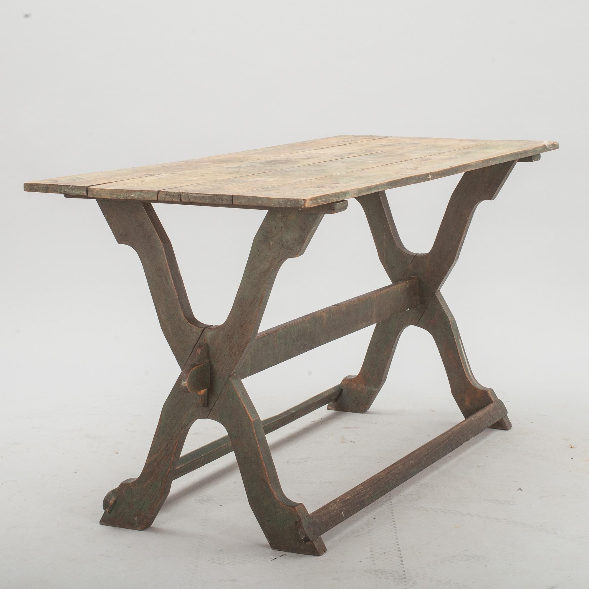 BORD, barockstil, modern tillverkning.