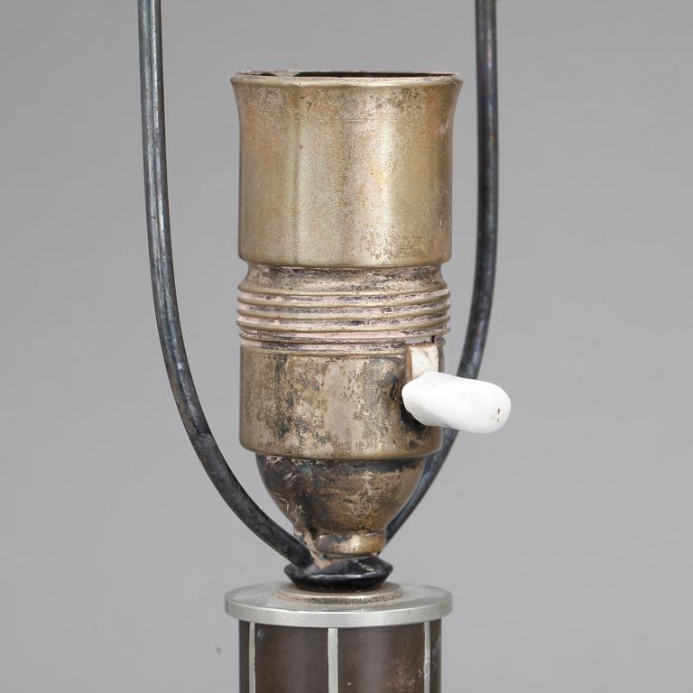 BORDSLAMPA, tenn, CG Hallberg Stockholm, 1920/30-tal.