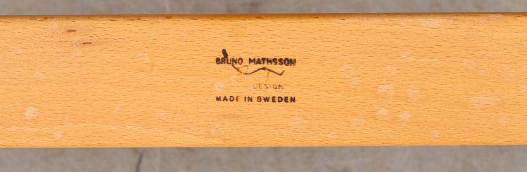 VILSTOL, "Pernilla", Bruno Mathsson, firma Karl Mathsson 1977, brännmärkt.