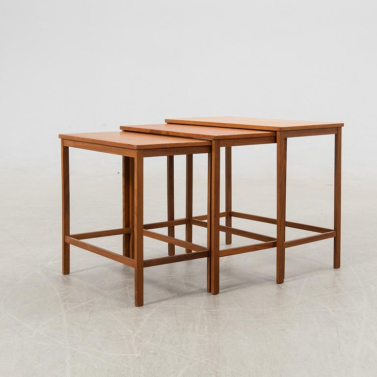 Satsbord  modern tillverkning.