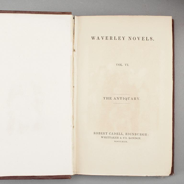 SIR WALTER SCOTT, 35 volymer. The Waverly Novels. Published 1831 by Robert Cadell. Printed by Ballantyne and Co.