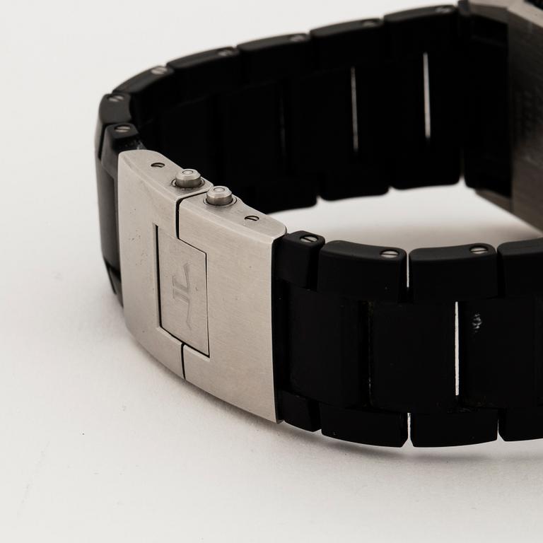 Jaeger-LeCoultre, Reverso, Squadro World Chrono Polo Field, rannekello, kronografi, 36,5 x 53 mm.