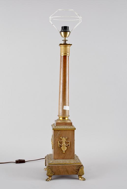 BORDSLAMPA, empirestil, 1900-talets första hälft.