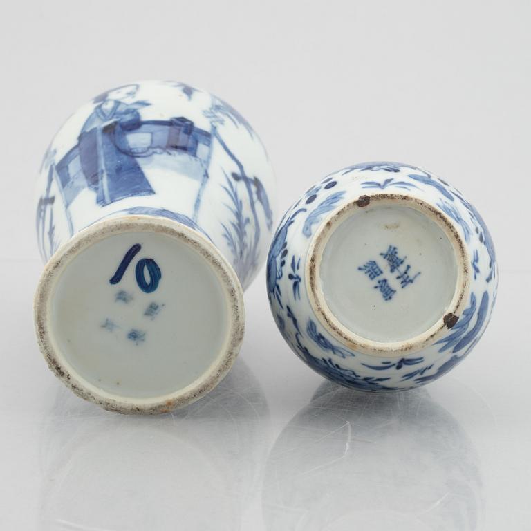 A group of four porcelain vases, Qing dynasty, 19th century/around 1900.