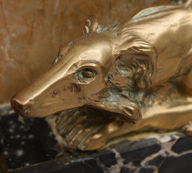 BORDSGARNITYR, 3 delar, marmor och onyx, art déco, 1900-talets första hälft.