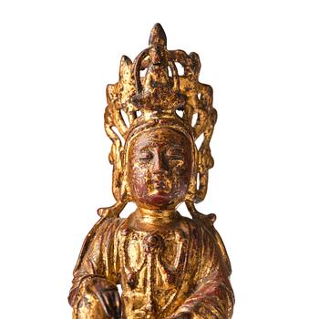 Guanyin/Avalokiteshvara, fögylld och lackerad brons. Mingdynastin (1368-1644).