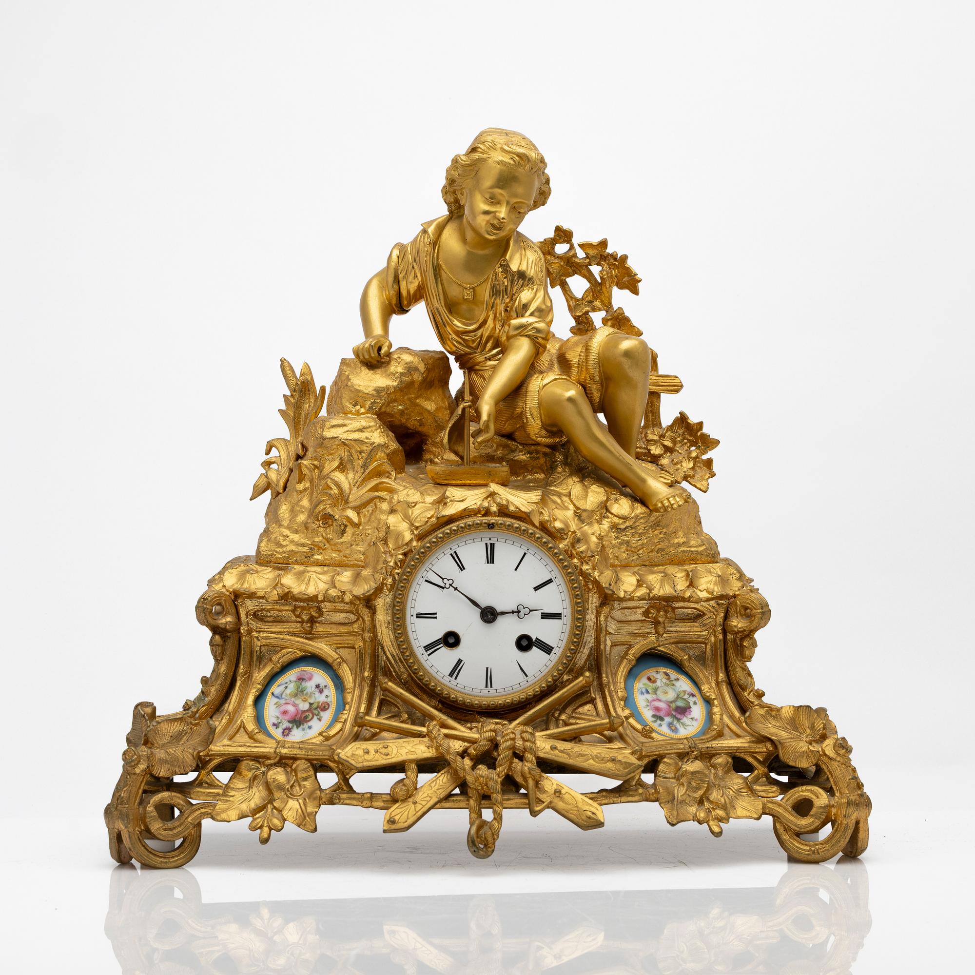 Table pendulum clock, Rococo style, early 20th century.