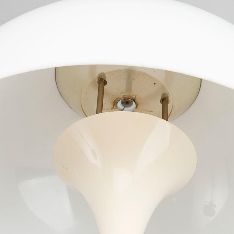 A VERNER PANTON TABLE LAMP "PANTELLA" FOR LOUIS POULSEN.