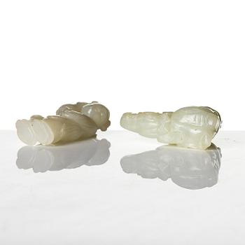 Figuriner, två stycken, jade. Qingdynastin, 1800-tal.
