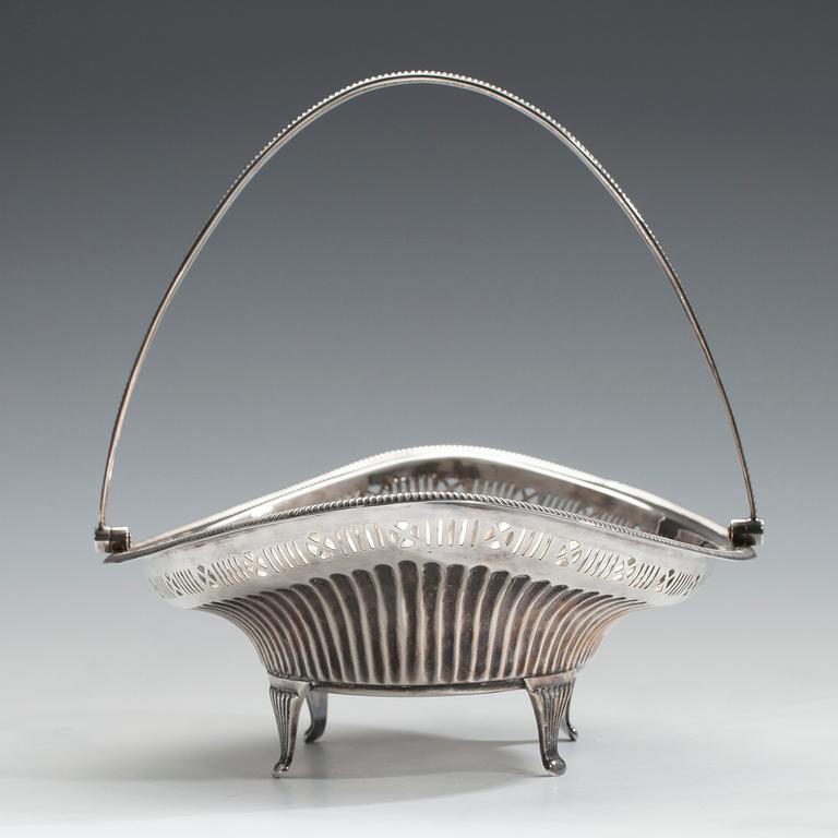 BRÖDKORG, silver, Sheffield, Englanti, 1895. Vikt 470 g.