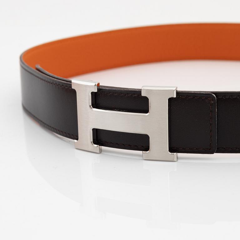 Hermès, A reversible leather and brushed palladium hardware 'Constance' belt from 2004, size 80.