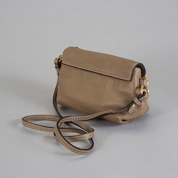 VÄSKA, Chloé.