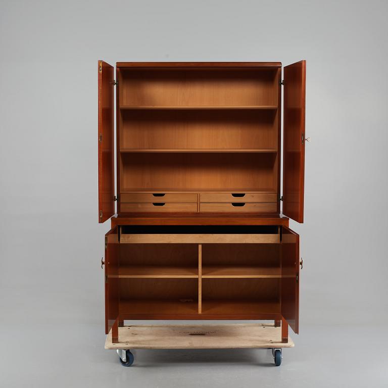 SKÅP, "589-029", David Rosén för Nordiska Kompaniets "FUTURA"-serie, Nyköping, 1950-tal, brickmärkt.