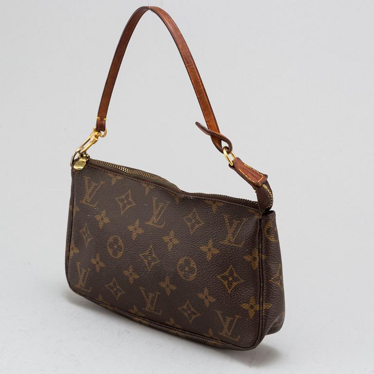LOUIS VUITTON, a monogram 'Pochette' handbag.