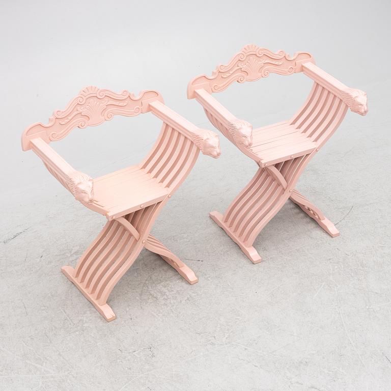 Armchairs, a pair, so-called "Dante chairs", Renaissance Style, second half of the 20th Century.