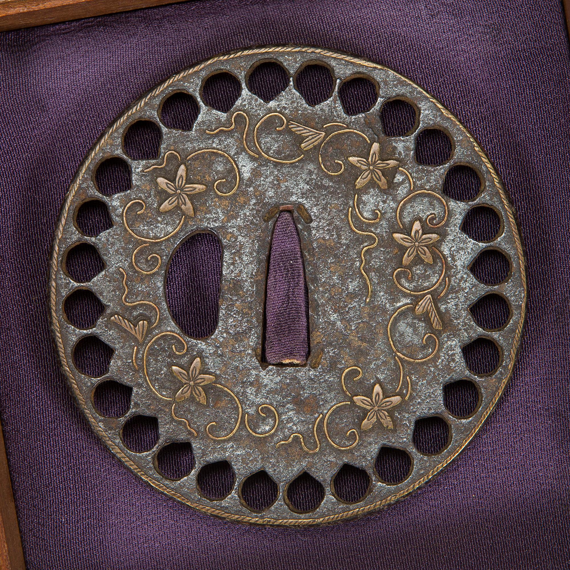 Tsuba, 3 st, Japan, Edo.