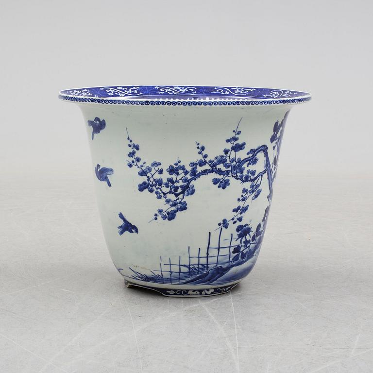 A massive Japanese blue and white porcelain flower pot, Meiji (1868-1912).