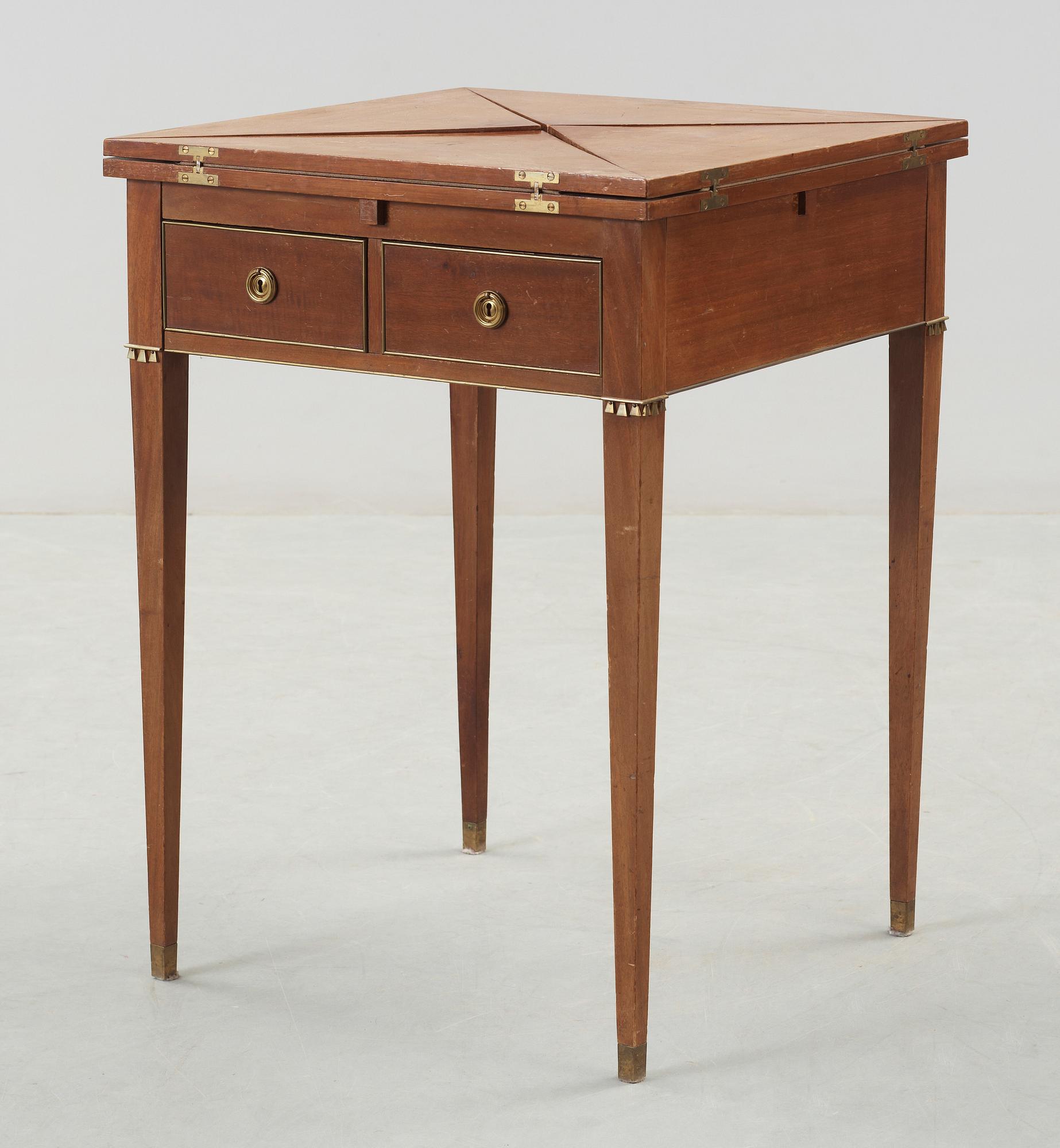 SPELBORD, gustaviansk stil, 1900-talets första hälft.