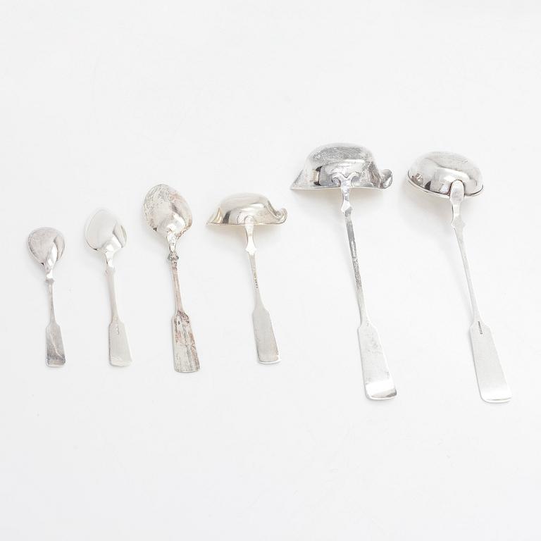 An 18-piece silver cutlery set, shell motif series, Finland 1920s-1950s.