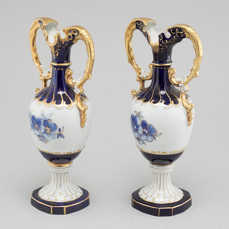 A pair of porcelian vases by Royal Dux, from the latter half of the 20th century.