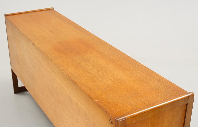 SIDEBOARD, 1900-talets andra hälft.
